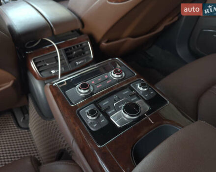 Ауді A8 2012 у Чернівцях на Automoto.ua Чорний Ауді A8, об'ємом двигуна 3 л та пробігом 181 тис. км за 22500 $, фото 20 на Automoto.ua