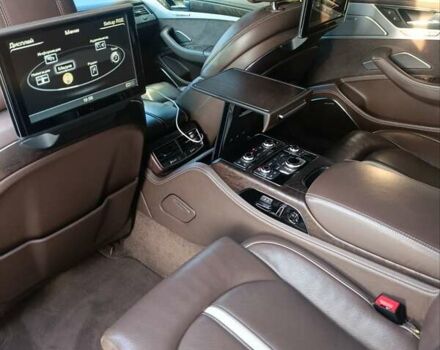 Черный Ауди А8, объемом двигателя 6.3 л и пробегом 260 тыс. км за 20000 $, фото 16 на Automoto.ua