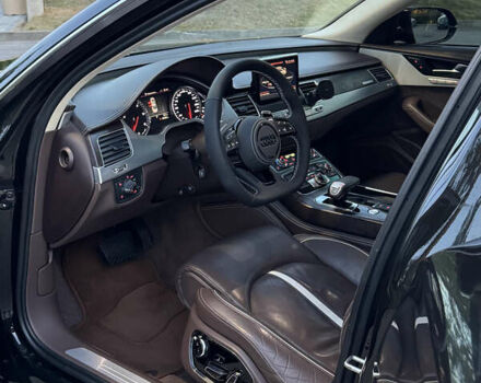 Черный Ауди А8, объемом двигателя 4.2 л и пробегом 350 тыс. км за 25000 $, фото 6 на Automoto.ua