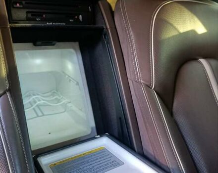 Черный Ауди А8, объемом двигателя 6.3 л и пробегом 260 тыс. км за 20000 $, фото 15 на Automoto.ua