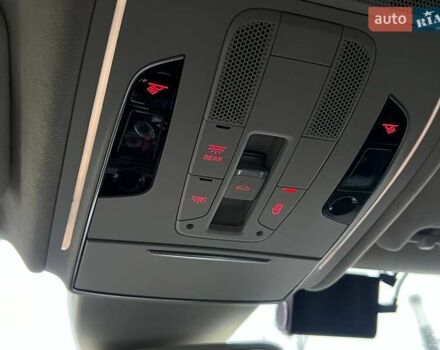 Чорний Ауді A8, об'ємом двигуна 4.16 л та пробігом 246 тис. км за 17990 $, фото 37 на Automoto.ua