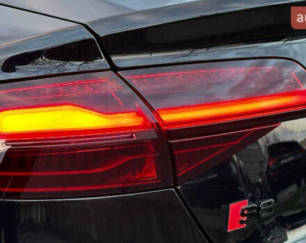 Черный Ауди А8, объемом двигателя 3.99 л и пробегом 181 тыс. км за 22000 $, фото 13 на Automoto.ua