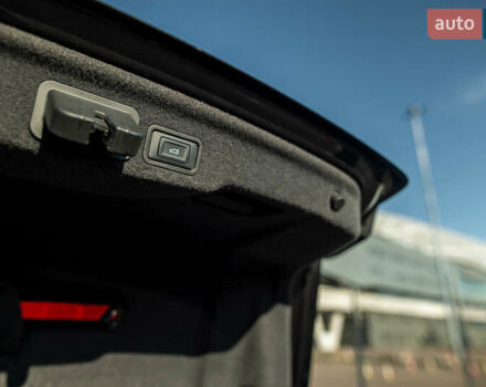 Черный Ауди А8, объемом двигателя 3 л и пробегом 242 тыс. км за 15900 $, фото 57 на Automoto.ua