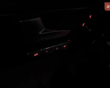 Черный Ауди А8, объемом двигателя 3 л и пробегом 289 тыс. км за 21400 $, фото 83 на Automoto.ua