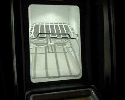 Черный Ауди А8, объемом двигателя 4 л и пробегом 240 тыс. км за 26000 $, фото 19 на Automoto.ua