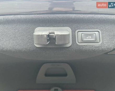 Чорний Ауді A8, об'ємом двигуна 3 л та пробігом 160 тис. км за 24000 $, фото 41 на Automoto.ua