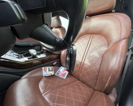 Черный Ауди А8, объемом двигателя 4 л и пробегом 200 тыс. км за 4000 $, фото 10 на Automoto.ua