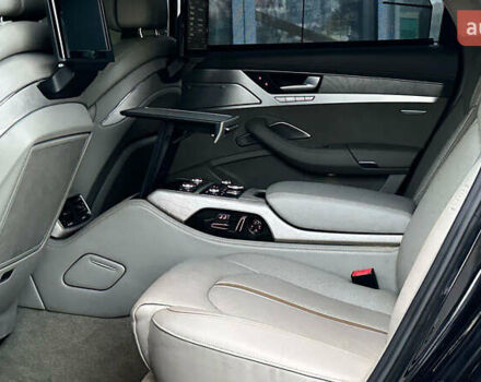 Черный Ауди А8, объемом двигателя 3.99 л и пробегом 181 тыс. км за 22000 $, фото 28 на Automoto.ua