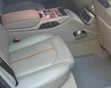 Черный Ауди А8, объемом двигателя 4 л и пробегом 270 тыс. км за 18990 $, фото 3 на Automoto.ua