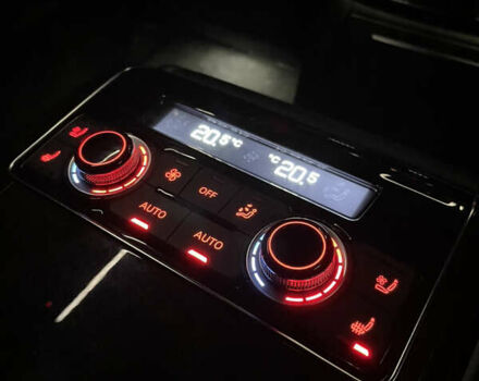 Чорний Ауді A8, об'ємом двигуна 3 л та пробігом 194 тис. км за 19800 $, фото 76 на Automoto.ua