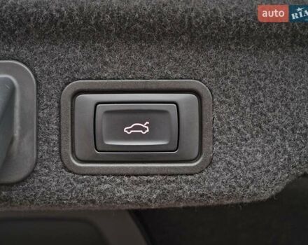 Черный Ауди А8, объемом двигателя 4 л и пробегом 156 тыс. км за 23490 $, фото 39 на Automoto.ua