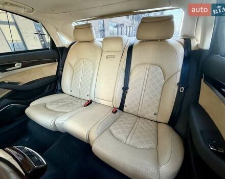 Черный Ауди А8, объемом двигателя 3.99 л и пробегом 175 тыс. км за 15900 $, фото 18 на Automoto.ua