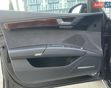 Чорний Ауді A8, об'ємом двигуна 3.99 л та пробігом 56 тис. км за 40000 $, фото 46 на Automoto.ua