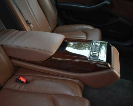 Черный Ауди А8, объемом двигателя 4 л и пробегом 87 тыс. км за 6500 $, фото 20 на Automoto.ua