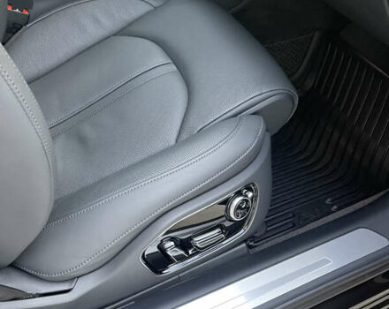 Чорний Ауді A8, об'ємом двигуна 3.99 л та пробігом 56 тис. км за 40000 $, фото 104 на Automoto.ua