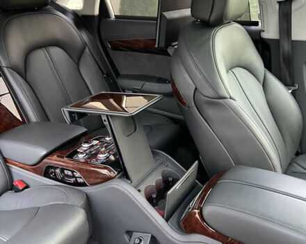 Чорний Ауді A8, об'ємом двигуна 3.99 л та пробігом 56 тис. км за 40000 $, фото 107 на Automoto.ua