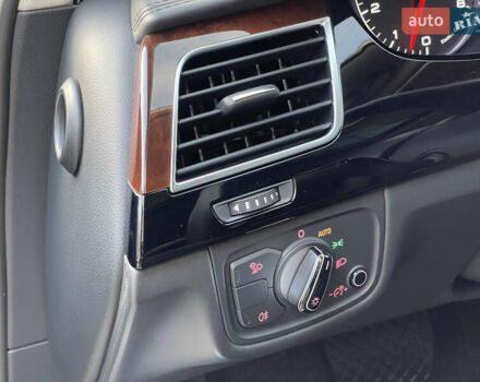 Чорний Ауді A8, об'ємом двигуна 3.99 л та пробігом 56 тис. км за 40000 $, фото 51 на Automoto.ua