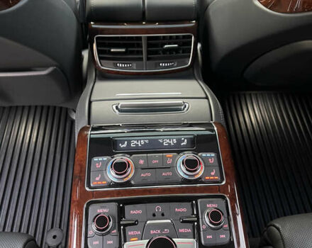 Чорний Ауді A8, об'ємом двигуна 3.99 л та пробігом 56 тис. км за 40000 $, фото 70 на Automoto.ua