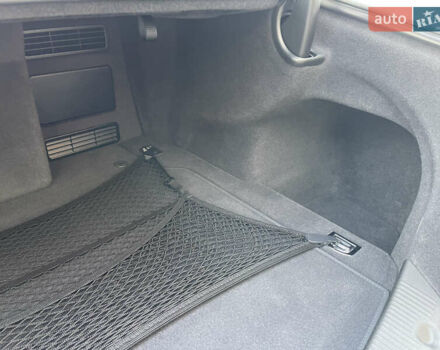 Чорний Ауді A8, об'ємом двигуна 3.99 л та пробігом 56 тис. км за 40000 $, фото 41 на Automoto.ua