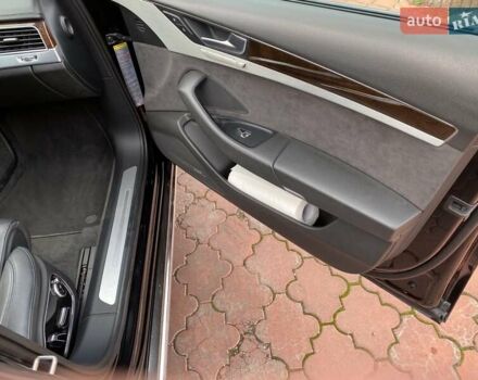 Черный Ауди А8, объемом двигателя 3 л и пробегом 203 тыс. км за 18000 $, фото 4 на Automoto.ua