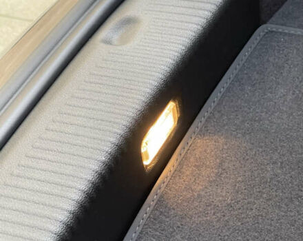 Чорний Ауді A8, об'ємом двигуна 3.99 л та пробігом 56 тис. км за 40000 $, фото 44 на Automoto.ua