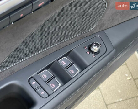 Чорний Ауді A8, об'ємом двигуна 3.99 л та пробігом 56 тис. км за 40000 $, фото 49 на Automoto.ua