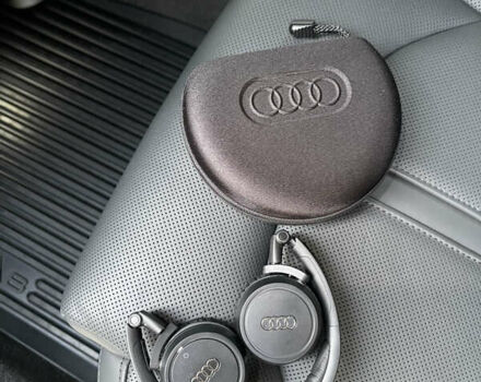 Чорний Ауді A8, об'ємом двигуна 3.99 л та пробігом 56 тис. км за 40000 $, фото 75 на Automoto.ua