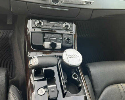 Черный Ауди А8, объемом двигателя 3.99 л и пробегом 181 тыс. км за 30000 $, фото 5 на Automoto.ua