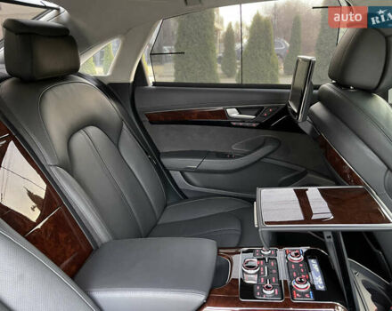 Чорний Ауді A8, об'ємом двигуна 3.99 л та пробігом 56 тис. км за 40000 $, фото 28 на Automoto.ua