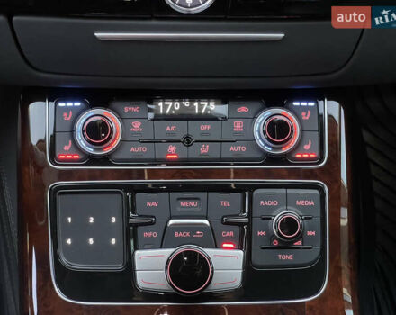 Чорний Ауді A8, об'ємом двигуна 3.99 л та пробігом 56 тис. км за 40000 $, фото 183 на Automoto.ua