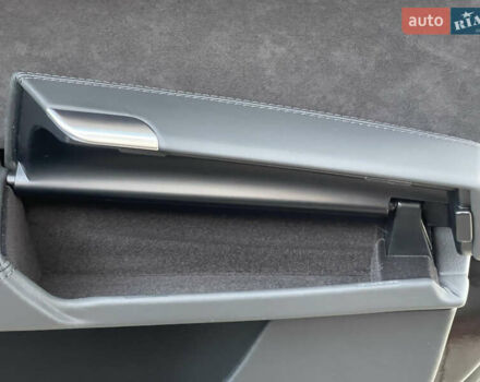 Чорний Ауді A8, об'ємом двигуна 3.99 л та пробігом 56 тис. км за 40000 $, фото 118 на Automoto.ua