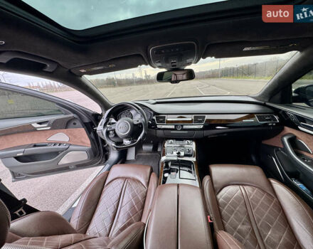 Черный Ауди А8, объемом двигателя 3.99 л и пробегом 256 тыс. км за 25500 $, фото 8 на Automoto.ua