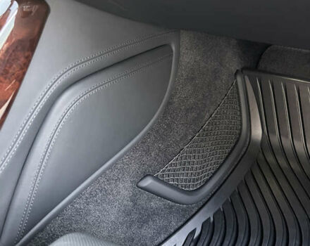 Чорний Ауді A8, об'ємом двигуна 3.99 л та пробігом 56 тис. км за 40000 $, фото 141 на Automoto.ua