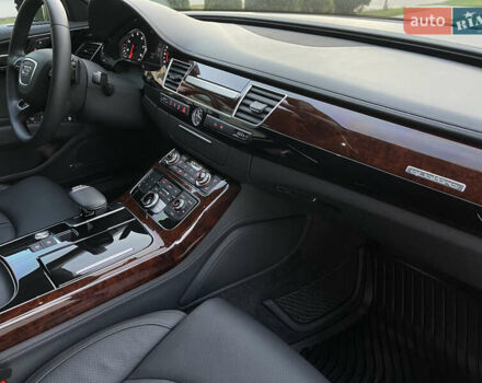 Чорний Ауді A8, об'ємом двигуна 3.99 л та пробігом 56 тис. км за 40000 $, фото 164 на Automoto.ua