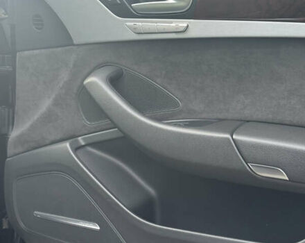 Черный Ауди А8, объемом двигателя 3.99 л и пробегом 181 тыс. км за 30000 $, фото 8 на Automoto.ua