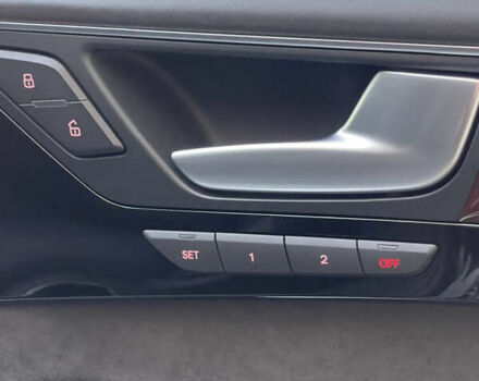 Чорний Ауді A8, об'ємом двигуна 3.99 л та пробігом 56 тис. км за 40000 $, фото 115 на Automoto.ua