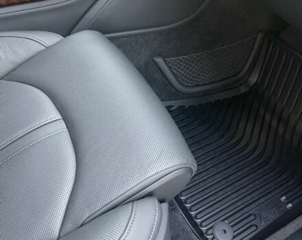 Чорний Ауді A8, об'ємом двигуна 3.99 л та пробігом 56 тис. км за 40000 $, фото 138 на Automoto.ua