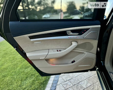 Черный Ауди А8, объемом двигателя 3.99 л и пробегом 163 тыс. км за 165000 $, фото 36 на Automoto.ua