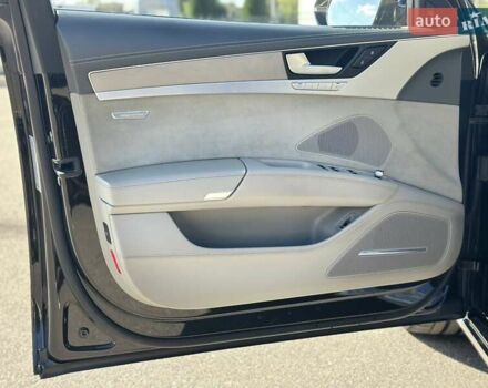 Чорний Ауді A8, об'ємом двигуна 4.13 л та пробігом 263 тис. км за 33500 $, фото 22 на Automoto.ua