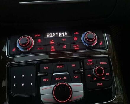 Черный Ауди А8, объемом двигателя 3.99 л и пробегом 170 тыс. км за 25000 $, фото 49 на Automoto.ua