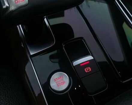 Черный Ауди А8, объемом двигателя 3.99 л и пробегом 170 тыс. км за 25000 $, фото 47 на Automoto.ua