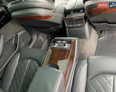 Черный Ауди А8, объемом двигателя 3 л и пробегом 231 тыс. км за 16600 $, фото 19 на Automoto.ua