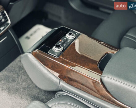 Чорний Ауді A8, об'ємом двигуна 3 л та пробігом 274 тис. км за 18700 $, фото 26 на Automoto.ua