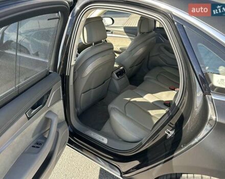 Черный Ауди А8, объемом двигателя 4.13 л и пробегом 263 тыс. км за 33500 $, фото 31 на Automoto.ua