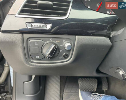 Черный Ауди А8, объемом двигателя 3 л и пробегом 231 тыс. км за 16600 $, фото 27 на Automoto.ua