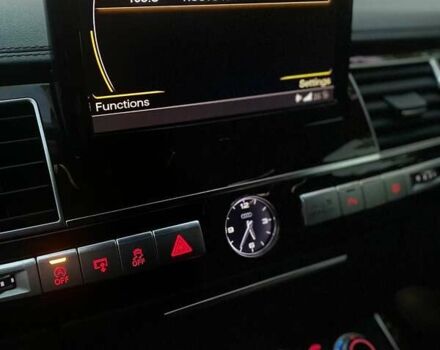 Черный Ауди А8, объемом двигателя 3.99 л и пробегом 170 тыс. км за 25000 $, фото 48 на Automoto.ua