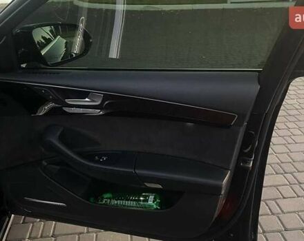 Черный Ауди А8, объемом двигателя 3.99 л и пробегом 170 тыс. км за 25000 $, фото 51 на Automoto.ua
