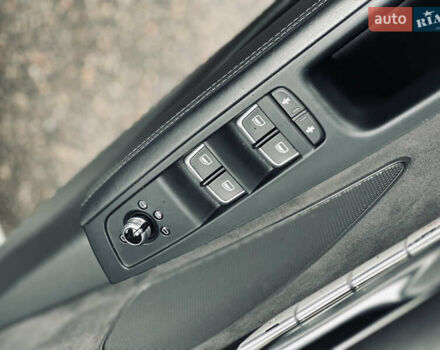 Чорний Ауді A8, об'ємом двигуна 3 л та пробігом 274 тис. км за 18700 $, фото 29 на Automoto.ua