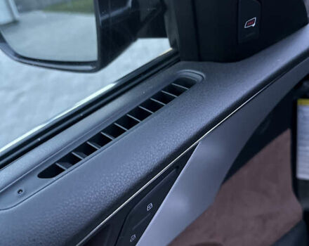 Черный Ауди А8, объемом двигателя 3 л и пробегом 195 тыс. км за 15950 $, фото 40 на Automoto.ua