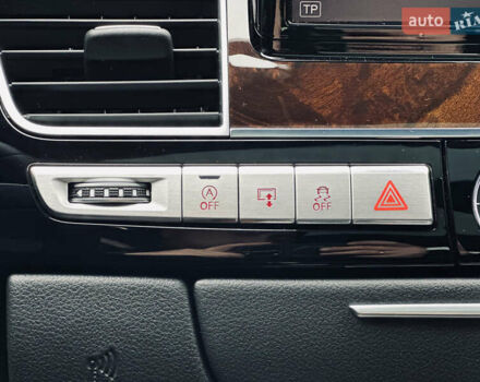 Чорний Ауді A8, об'ємом двигуна 3 л та пробігом 274 тис. км за 18700 $, фото 77 на Automoto.ua